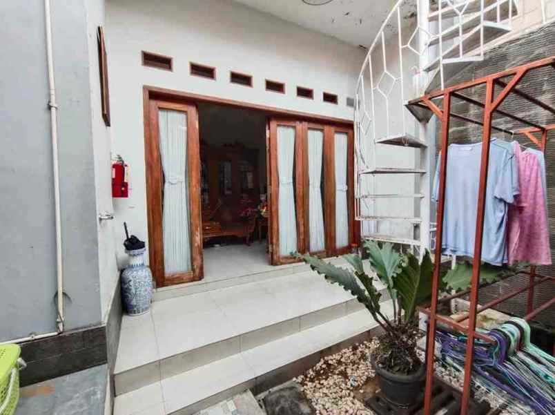 dijual rumah cipayung