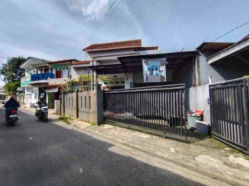 dijual rumah cipayung