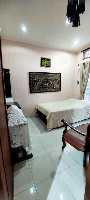 dijual rumah cisaranten kulon arcamanik