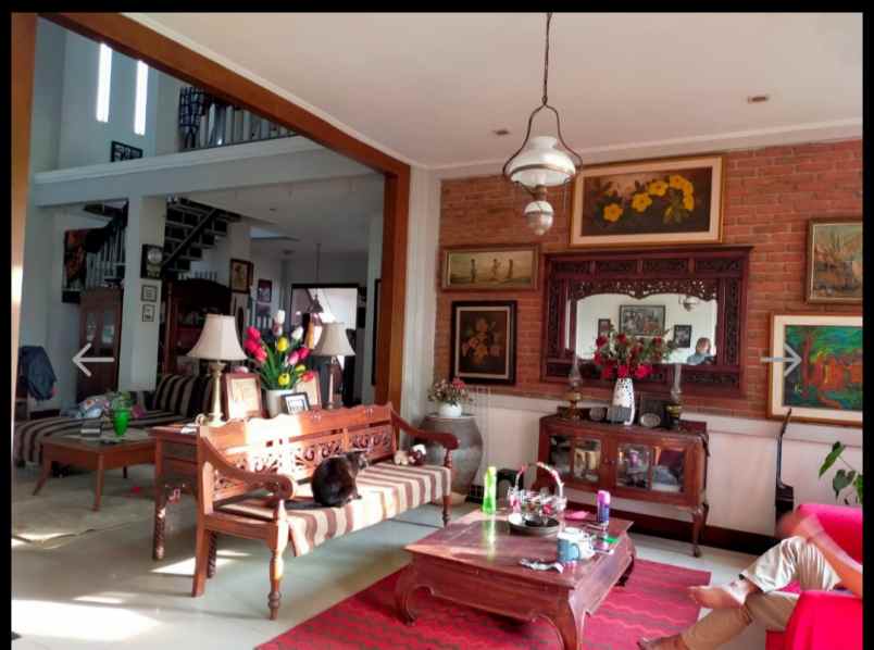 dijual rumah ciwaruga