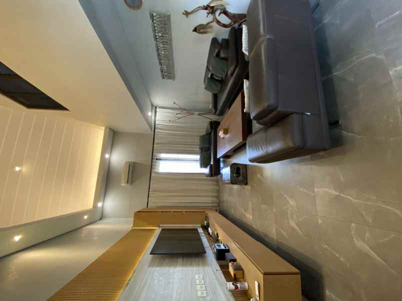 dijual rumah cluster aristoteles