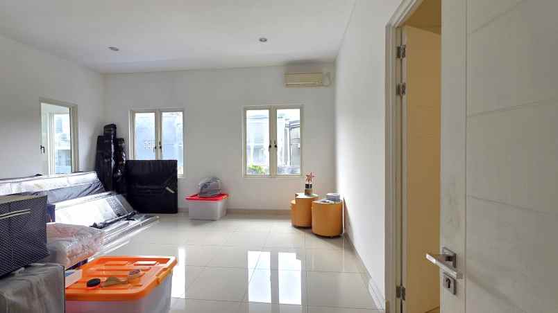 dijual rumah cluster asera one kota