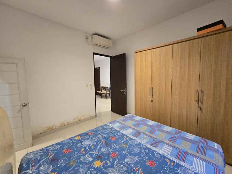 dijual rumah cluster palm spring jgc