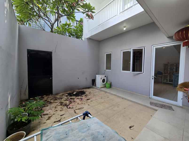 dijual rumah cluster palm spring jgc