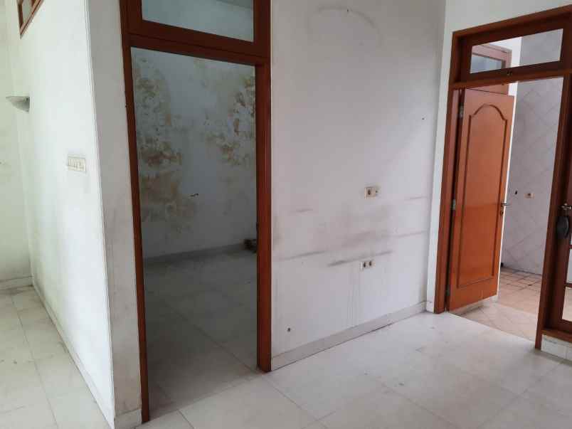 dijual rumah cluster pelangi
