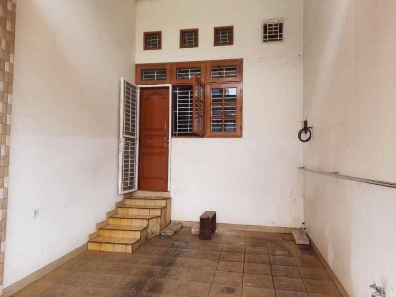dijual rumah cluster pelangi