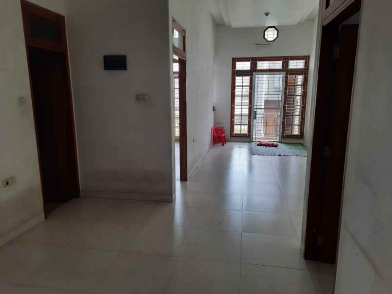 dijual rumah cluster pelangi