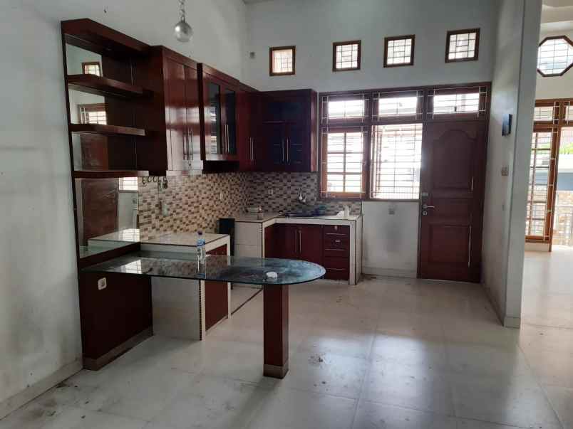 dijual rumah cluster pelangi