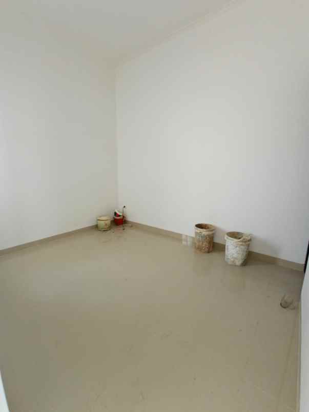 dijual rumah cluster villa cemara asri