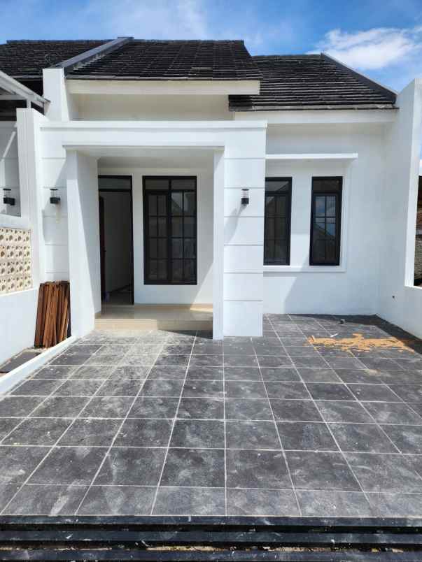 dijual rumah cluster villa cemara asri