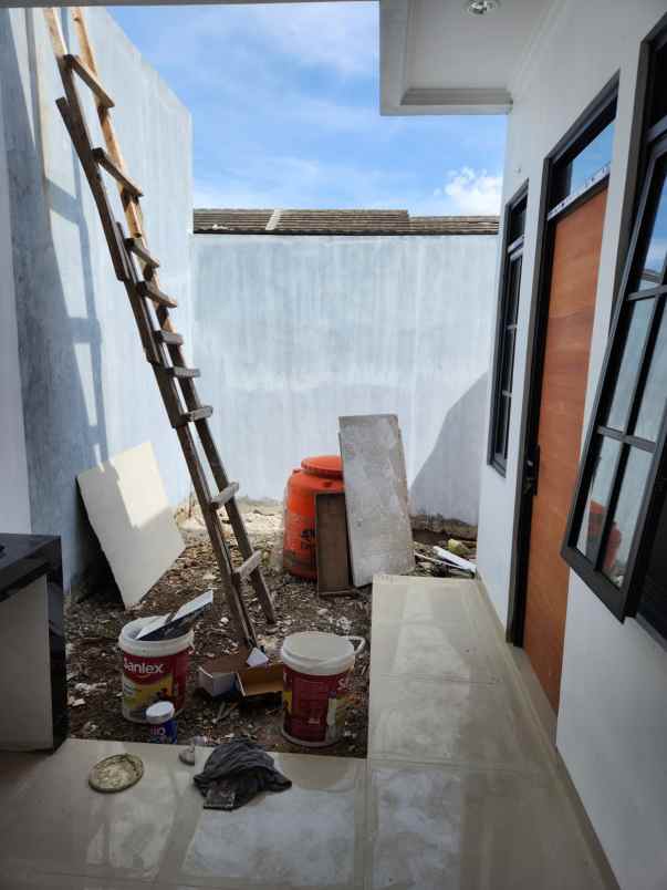 dijual rumah cluster villa cemara asri