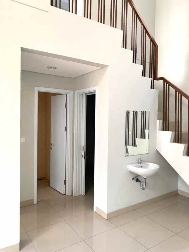 dijual rumah cluster yarra jgc jakarta