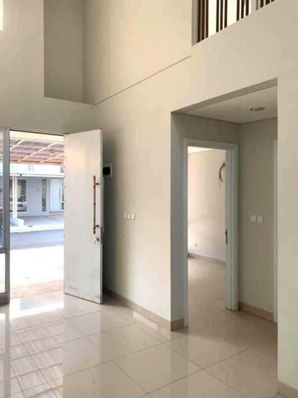 dijual rumah cluster yarra jgc jakarta