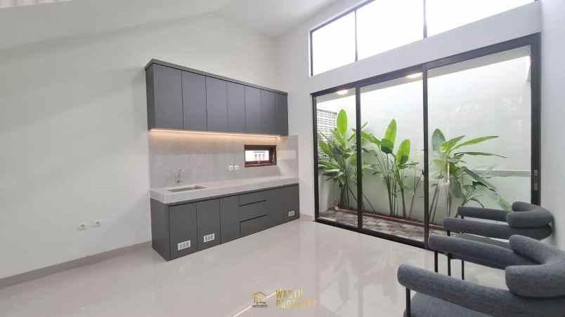 dijual rumah condong catur