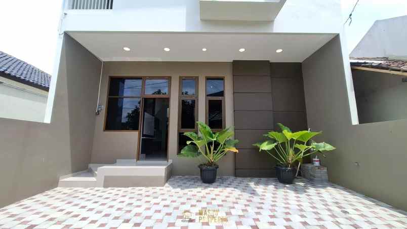 dijual rumah condong catur