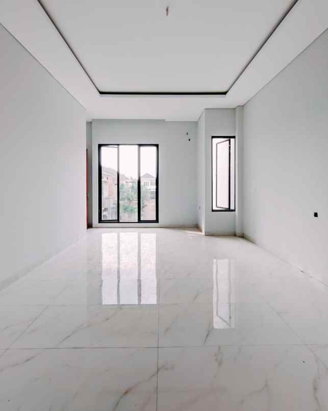 dijual rumah dalam komplek dekat one