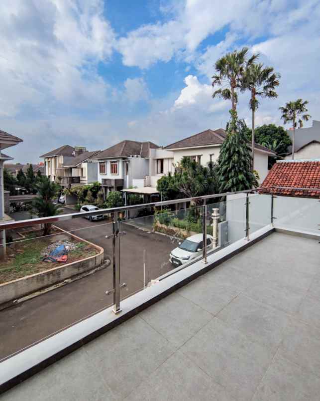 dijual rumah dalam komplek dekat one