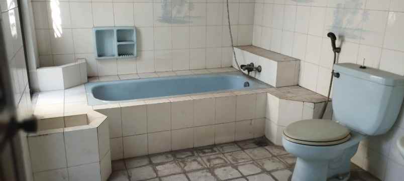 dijual rumah dharmahusada