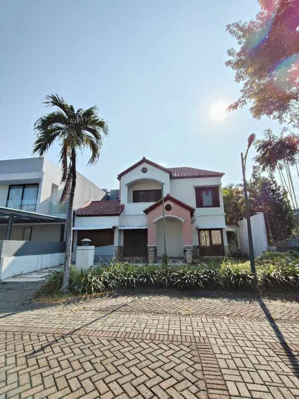 dijual rumah dharmahusada
