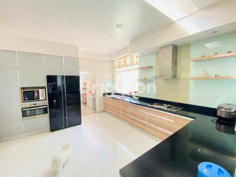 dijual rumah dharmahusada indah