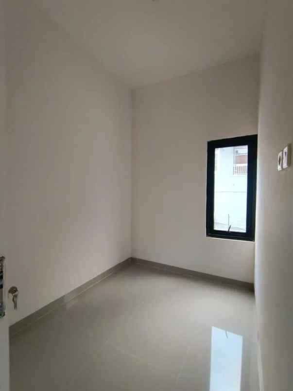 dijual rumah di kawasan asri gland cilengkrang