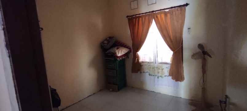 dijual rumah di perum plamongan indah semarang