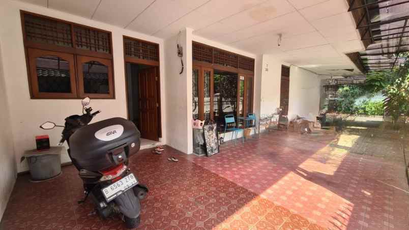 dijual rumah duren sawit