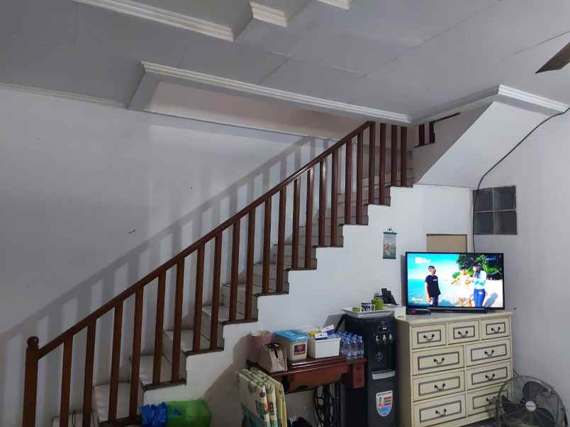 dijual rumah duren sawit