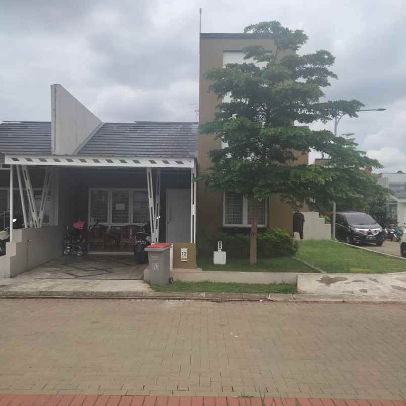 dijual rumah familia urban