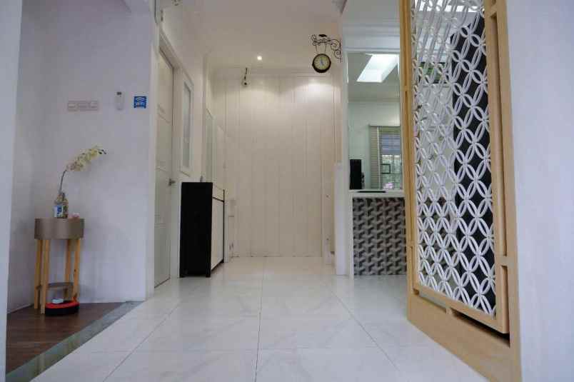 dijual rumah gading indah