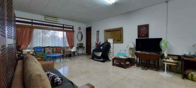 dijual rumah gandaria