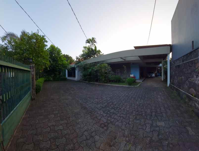 dijual rumah gandaria