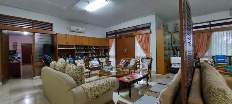 dijual rumah gandaria