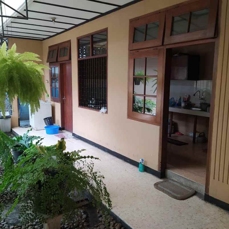 dijual rumah gayungsari