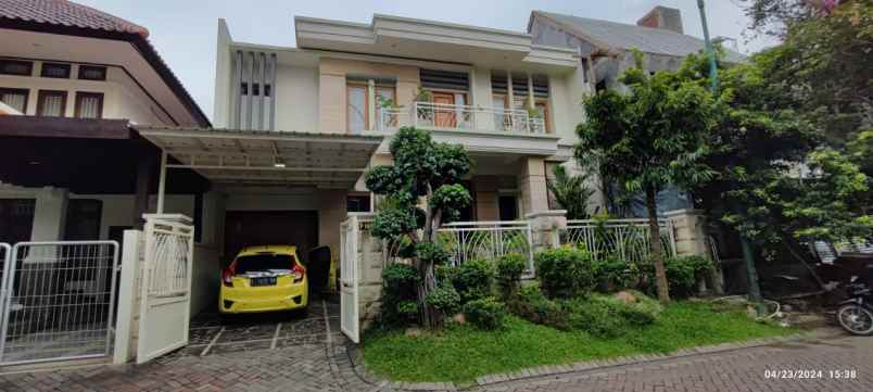 dijual rumah graha famili family