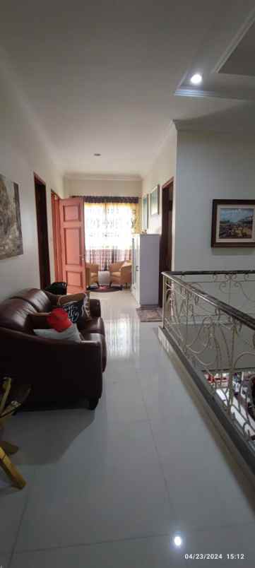 dijual rumah graha famili family
