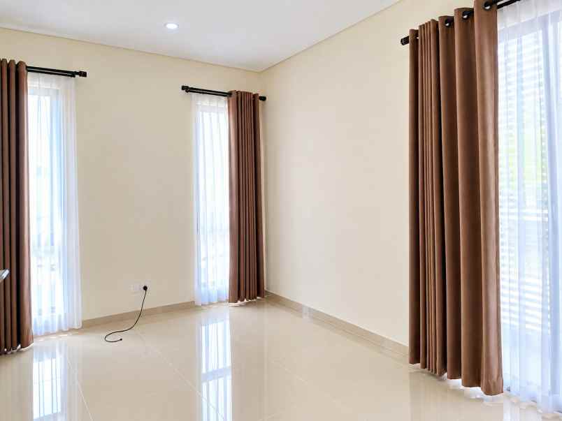 dijual rumah graha raya bintaro