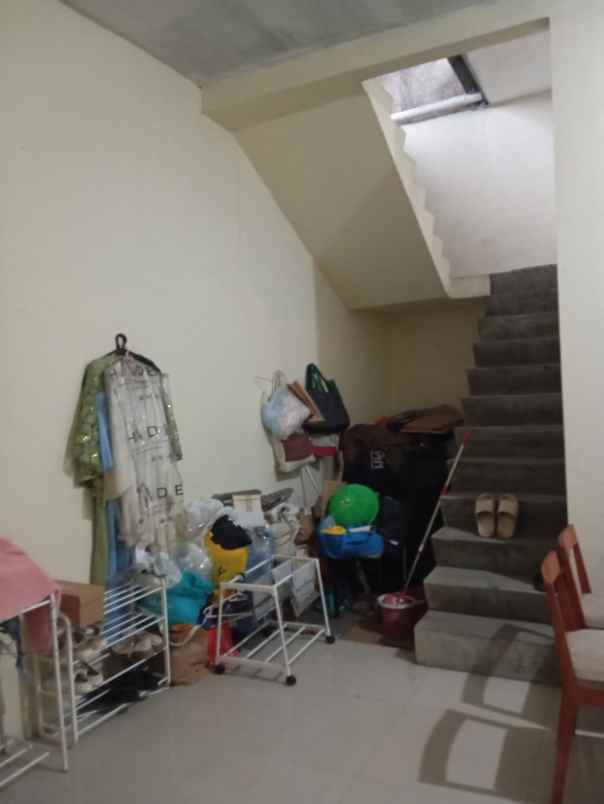 dijual rumah gumung batu