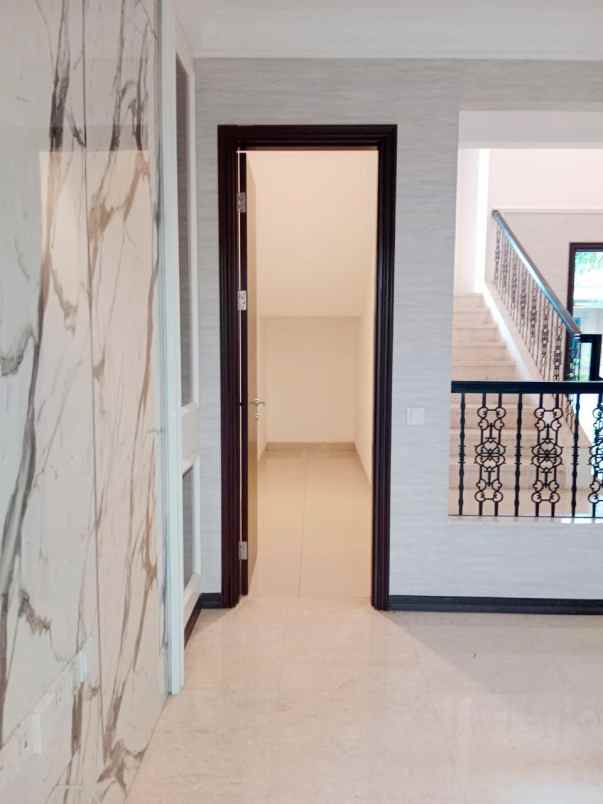 dijual rumah jadeite