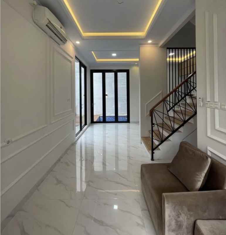 dijual rumah jagakarsa jakarta selatan