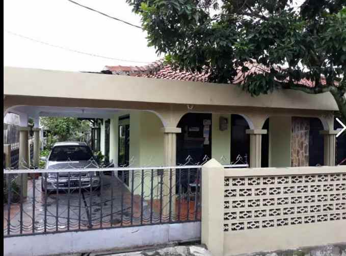dijual rumah jalan dahlia warung jambu