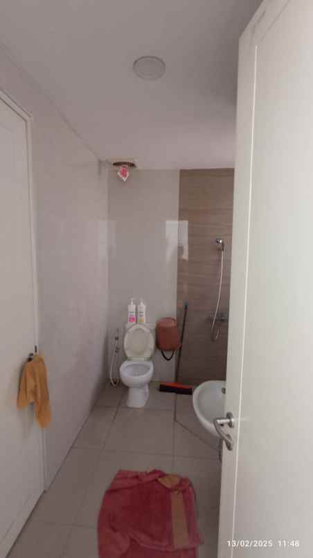 dijual rumah jalan grand pakuwon