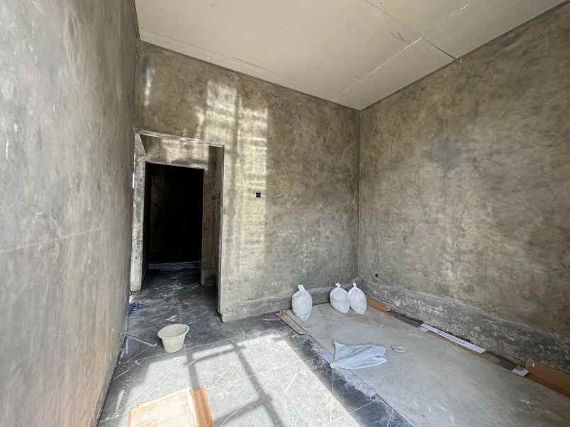 dijual rumah jalan kaliurang km 12 5