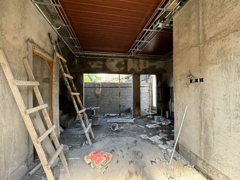 dijual rumah jalan kaliurang km 12 5