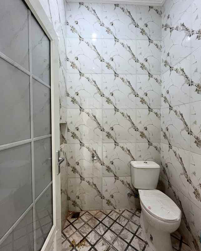 dijual rumah jalan kemang raya 3