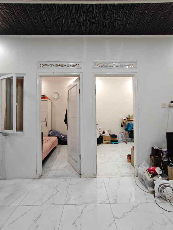 dijual rumah jalan leuwigajah