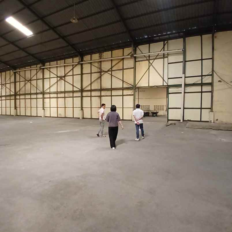 dijual rumah jalan margomulyo indah