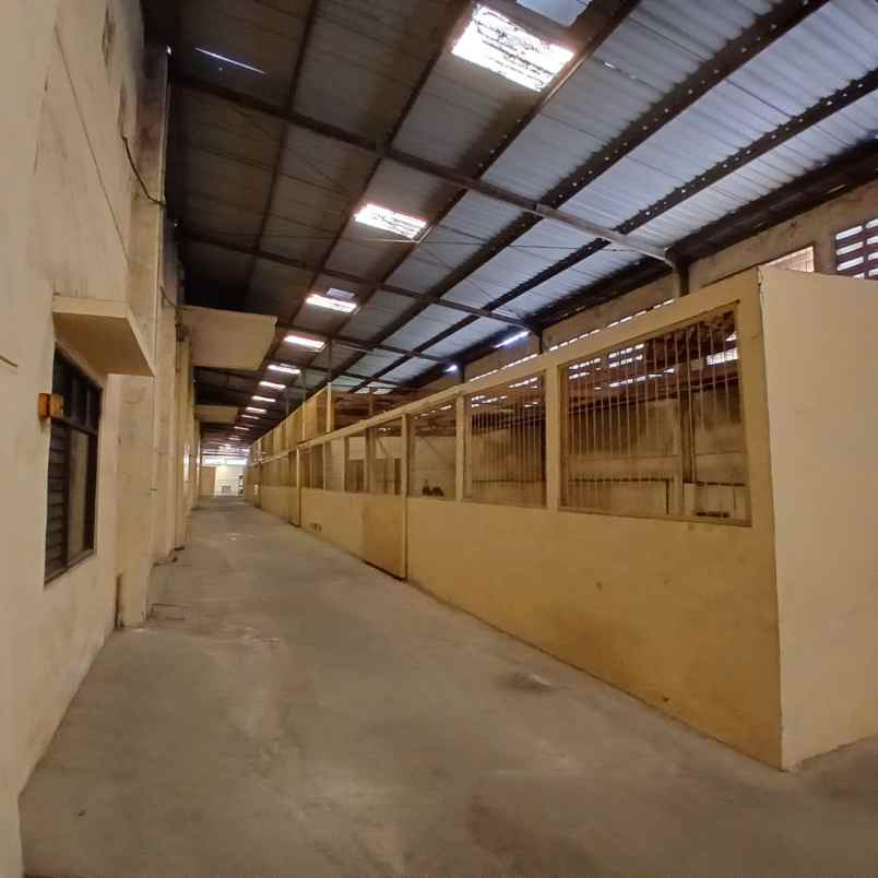 dijual rumah jalan margomulyo indah