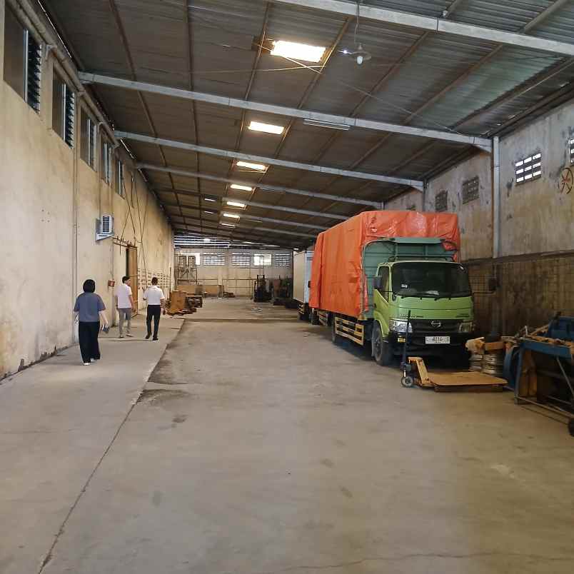 dijual rumah jalan margomulyo indah