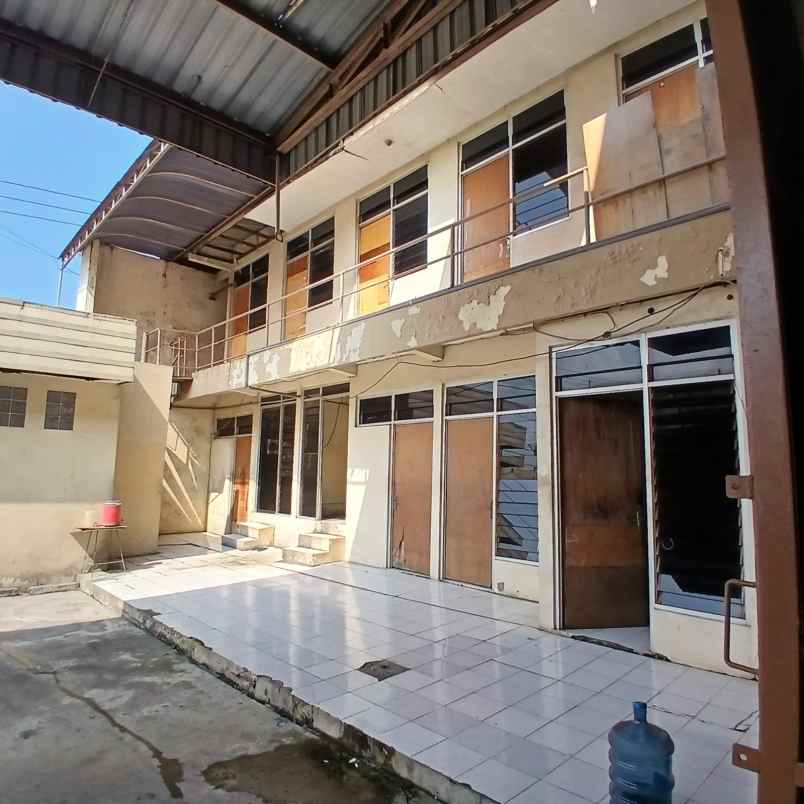 dijual rumah jalan margomulyo indah